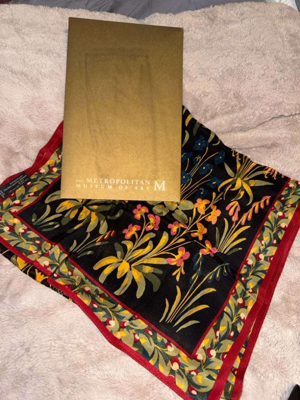 Vintage Millefluer Metropolitan Museum of Art silk scarf